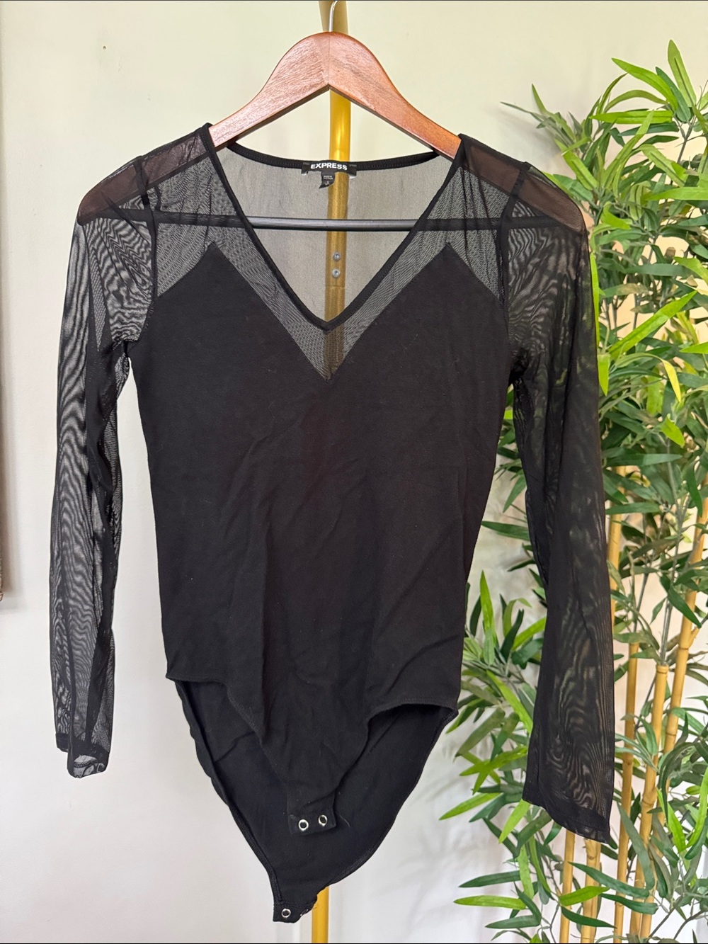 Express Black Mesh Sleeve V-Neck Bodysuit - Sleek Women's Top S - Picture 4 of 9